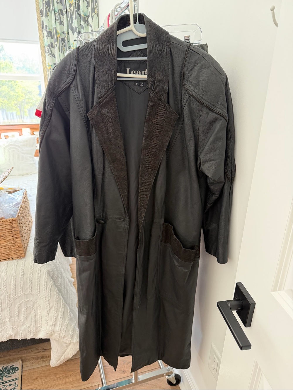 Long Black Leather Trench Coat with Textured Collar - Unbranded